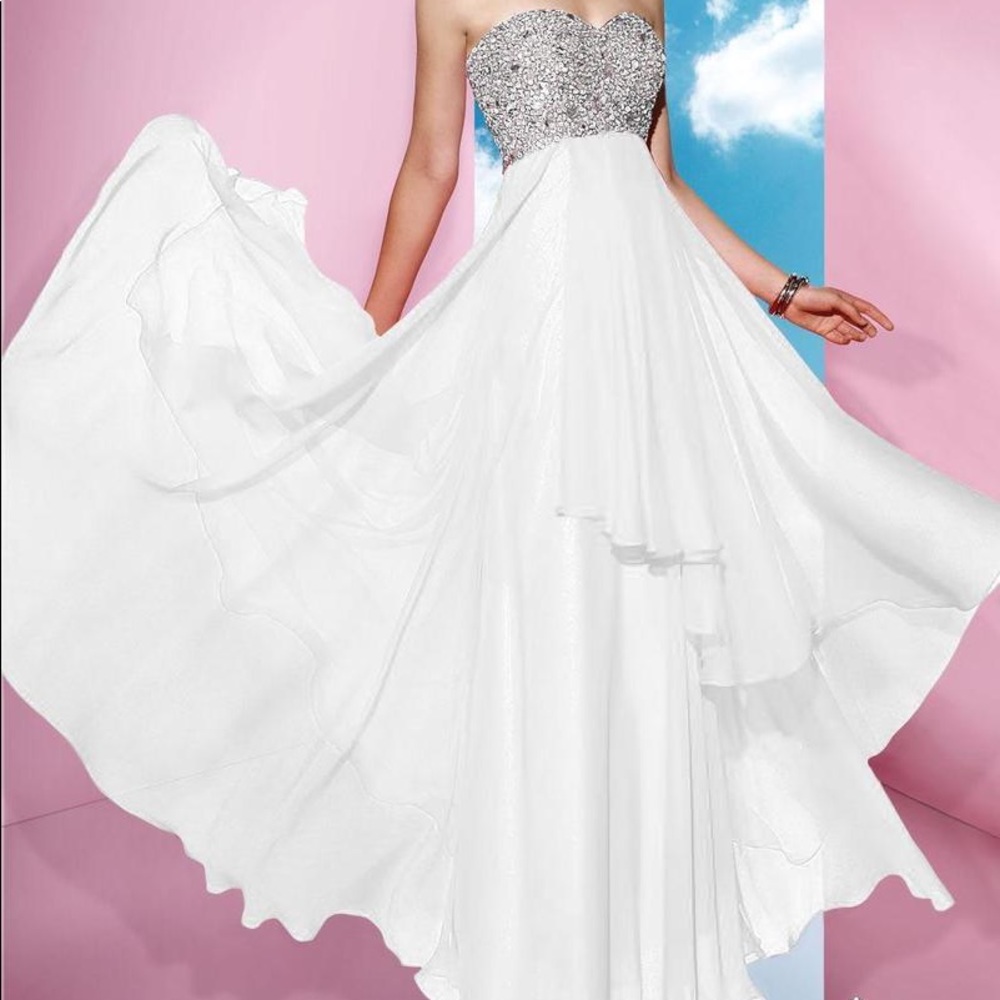 Alyce Paris sz0 NWT white gown